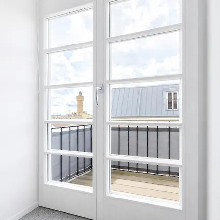 Larooms - Cs01 - 3 Zimmer, 7 Betten, 2 Baeder, 2 Parkplaetze, Balkon & Aufzug