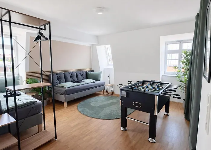 Apartmán Larooms - Cs01 - 3 Zimmer, 7 Betten, 2 Baeder, 2 Parkplaetze, Balkon & Aufzug *