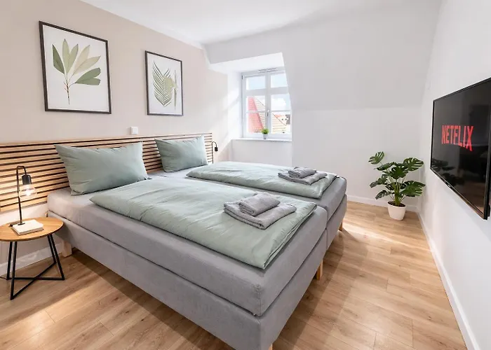 Lägenhet Larooms - Cs01 - 3 Zimmer, 7 Betten, 2 Baeder, 2 Parkplaetze, Balkon & Aufzug