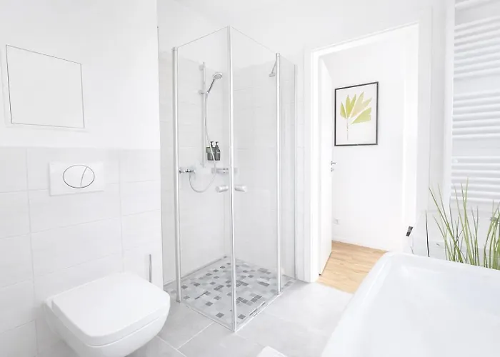 Larooms - Cs01 - 3 Zimmer, 7 Betten, 2 Baeder, 2 Parkplaetze, Balkon & Aufzug شقة مرسيبورغ