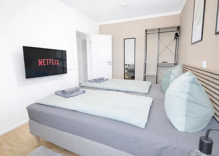 Apartmán Larooms - Cs01 - 3 Zimmer, 7 Betten, 2 Baeder, 2 Parkplaetze, Balkon & Aufzug Merseburg