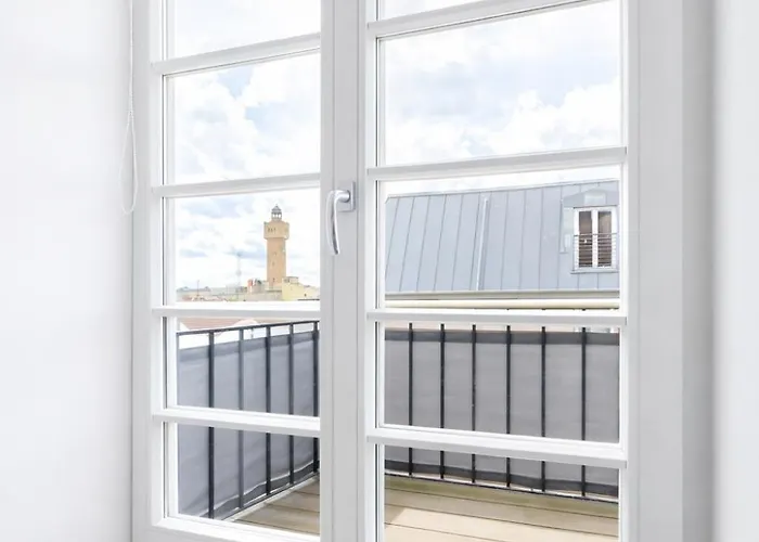 Larooms - Cs01 - 3 Zimmer, 7 Betten, 2 Baeder, 2 Parkplaetze, Balkon & Aufzug